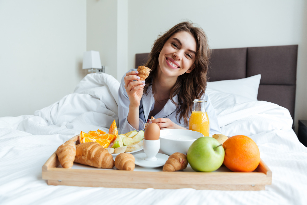 Snídaně nakopne tělo energií a podpoří hubnutí. Oblíbené chuťovky ale tělu jenom přitíží