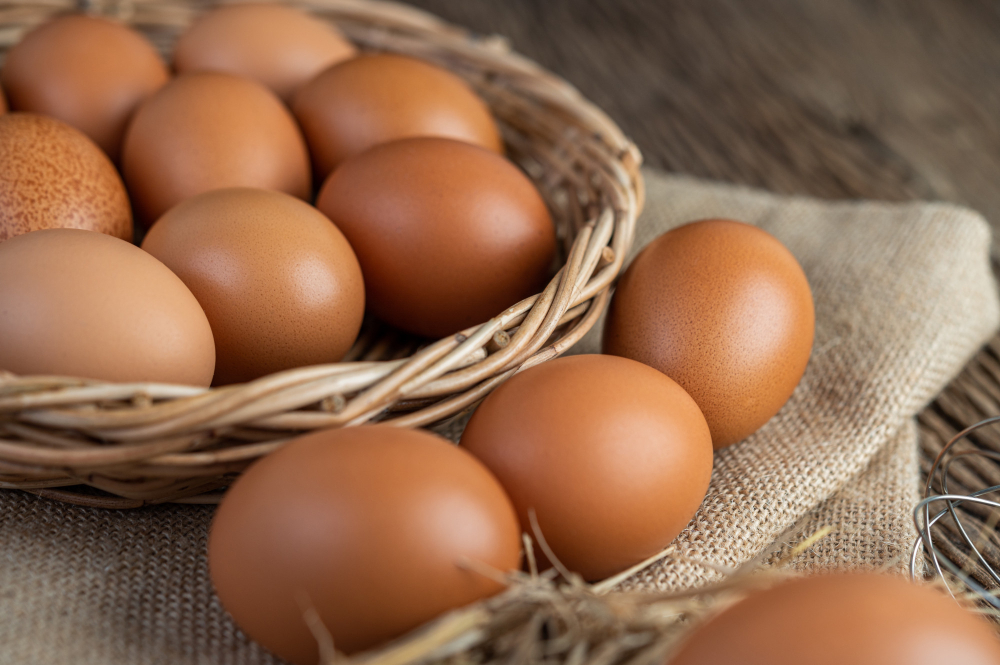 Vaječná pasta je ideální jarní pochoutka. V odlehčené verzi není kalorická a dodá vitamíny