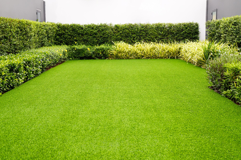 Proti mechu v trávníku lze použít metodu vápnění, která srovná pH půdy