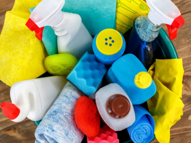Řekněte dost drahým a chemickým čističům! Celou domácnost uklidíte snadno pomocí ekologických prostředků