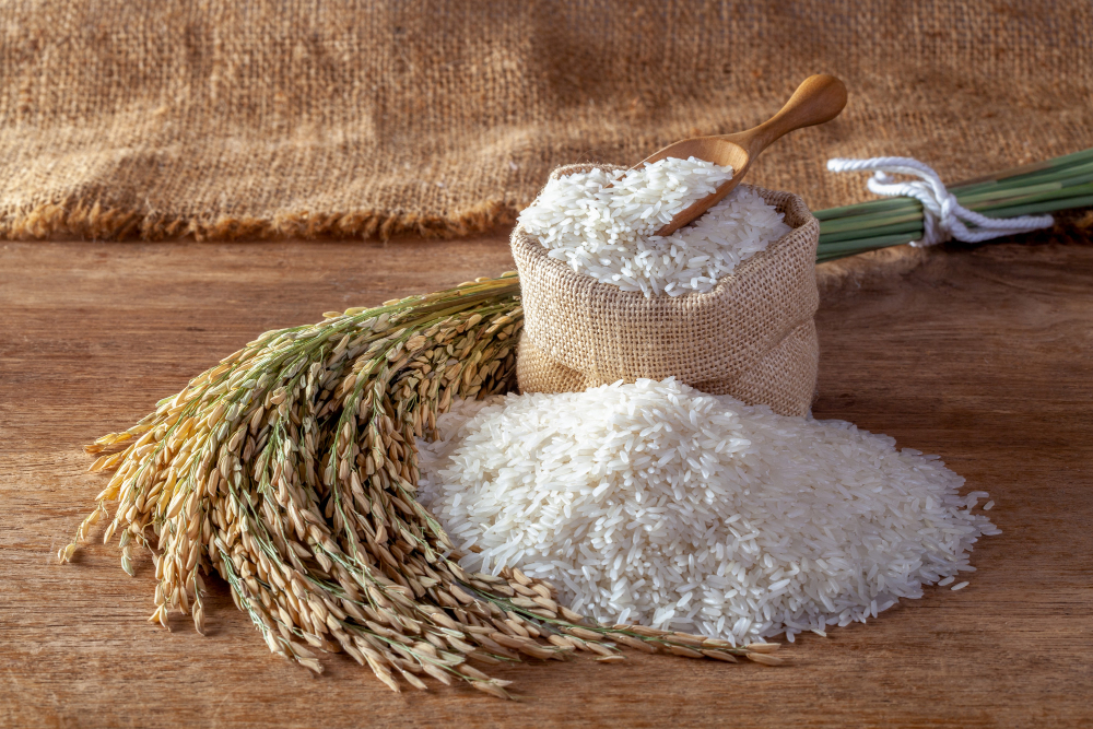 Sáček rýže v lednici udrží potraviny čerstvé a zabrání nepříjemným pachům. Má to ale podmínku