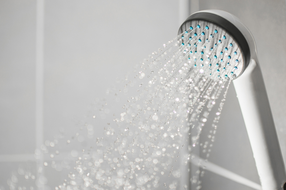 Sprchový kout lze dokonale vyčistit během pár okamžiků. Stačí znát jednoduchý postup