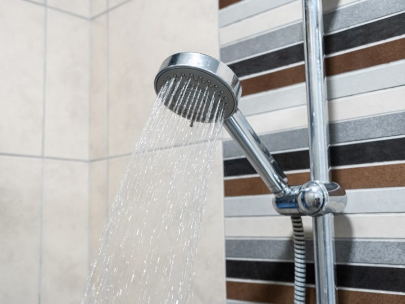 Sprchový kout může zářit čistotou každý den. Stačí vědět, jak na to