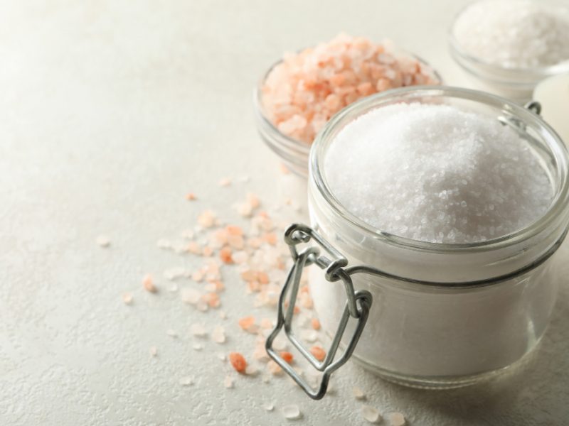 Sůl nad zlato: její jedinečné účinky v domácnosti i kosmetice využívají lidé po celém světě